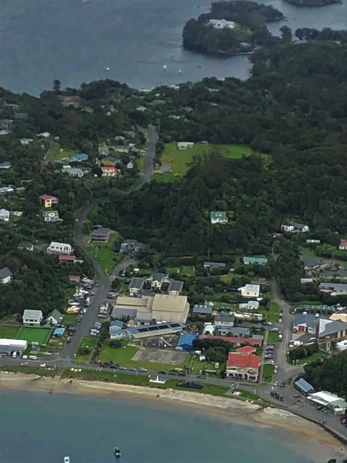 Stewart Island Backpackers Vandrerhjem Half-moon Bay Eksteriør bilde