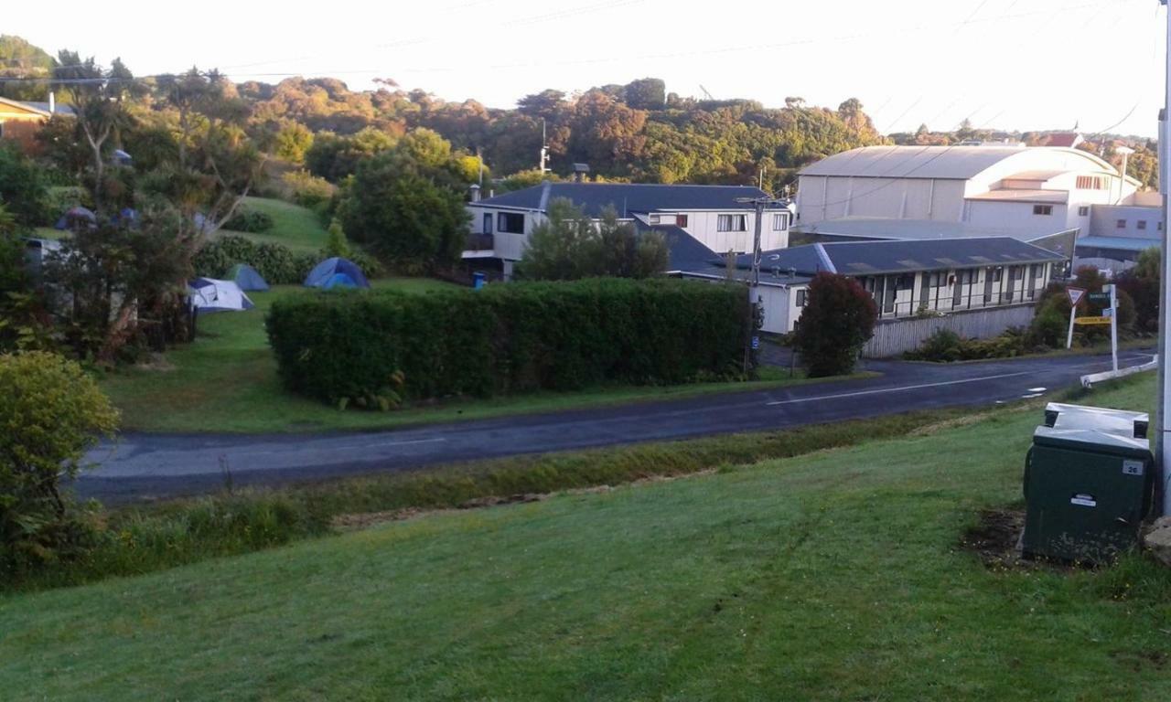 Stewart Island Backpackers Vandrerhjem Half-moon Bay Eksteriør bilde